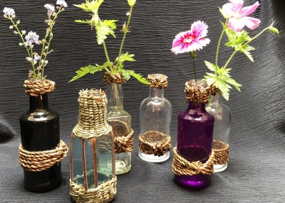 single flower vases with dandelion detail